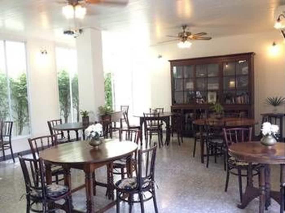 Ssip曼谷精品德维基酒店-仅限成人 外观 照片